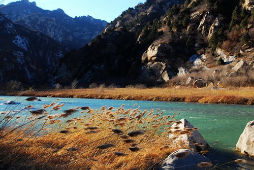 Chicheng's Baihe River runs into Beijing's Miyun Reservoir. There is a popular saying that one out of every two glasses of water in Beijing comes from Chicheng County.