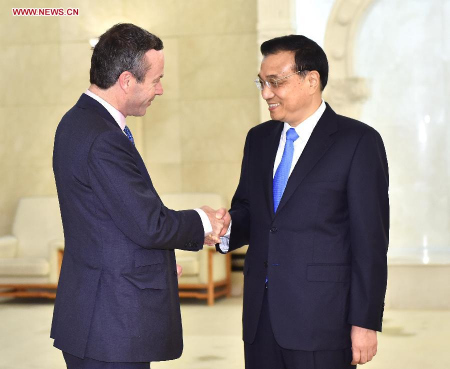 Chinese Premier Li Keqiang (R) meets with editor-in-chief of Britain's Financial Times Lionel Barber in Beijing, capital of China, March 31, 2015. (Xinhua/Li Tao) Chinese Premier Li Keqiang (R) meets with editor-in-chief of Britain's Financial Times Lionel Barber in Beijing, capital of China, March 31, 2015. (Xinhua/Li Tao)