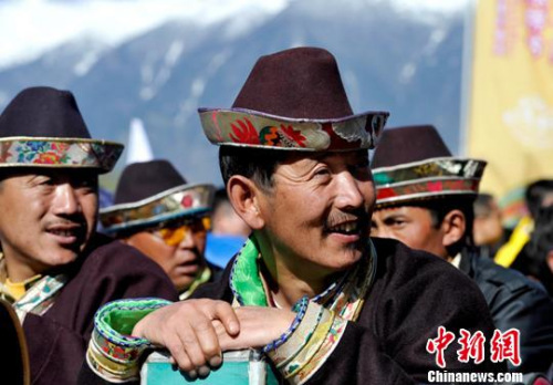 File photo shows people of Nyingchi. (Photo/Li Lin) File photo shows people of Nyingchi. (Photo/Li Lin)