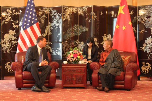 US Congressman David Valadao (left) meets with ShingtsaTenzinchodrak (right), Tibetan deputy to China's National People's Congress, on April 8 at the Chinese Consulate General in San Francisco. (Photo: Lia Zhu/China Daily) US Congressman David Valadao (left) meets with ShingtsaTenzinchodrak (right), Tibetan deputy to China's National People's Congress, on April 8 at the Chinese Consulate General in San Francisco. (Photo: Lia Zhu/China Daily)