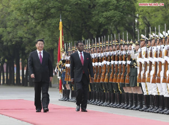 Chinese President Xi Jinping (L) holds a welcoming ceremony for President Teodoro Obiang Nguema Mbasogo of the Republic of Equatorial Guinea before their talks in Beijing, capital of China, April 28, 2015. (Xinhua/Liu Weibing) Chinese President Xi Jinping (L) holds a welcoming ceremony for President Teodoro Obiang Nguema Mbasogo of the Republic of Equatorial Guinea before their talks in Beijing, capital of China, April 28, 2015. (Xinhua/Liu Weibing)