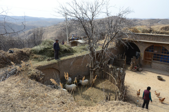 Wang Minghou was one of only five people in March who decided to continue living in the village of Gedongmao, Shaanxi province.(Photo by Wang Jian/for China Daily) Wang Minghou was one of only five people in March who decided to continue living in the village of Gedongmao, Shaanxi province.(Photo by Wang Jian/for China Daily)