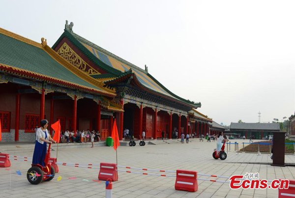 Photo shows the Old Summer Palace replica project in China's Zhejiang province. The first phase of Old Summer Palace replica opened at the Zhejiang-based Hengdian World Studios, dubbed as the Chinese Hollywood, on May 10, 2015. (Photo: China News Service/Li Chenyun) Photo shows the Old Summer Palace replica project in China's Zhejiang province. The first phase of Old Summer Palace replica opened at the Zhejiang-based Hengdian World Studios, dubbed as the Chinese Hollywood, on May 10, 2015. (Photo: China News Service/Li Chenyun)
