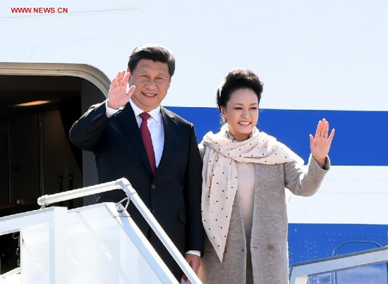 Chinese President Xi Jinping (L) and his wife Peng Liyuan wave to people as they arrive in Minsk, capital of Belarus, May 10, 2015. Xi arrived here Sunday for a three-day state visit to Belarus, the first by a Chinese head of state in 14 years. (Xinhua/Xie Huanchi) Chinese President Xi Jinping (L) and his wife Peng Liyuan wave to people as they arrive in Minsk, capital of Belarus, May 10, 2015. Xi arrived here Sunday for a three-day state visit to Belarus, the first by a Chinese head of state in 14 years. (Xinhua/Xie Huanchi)