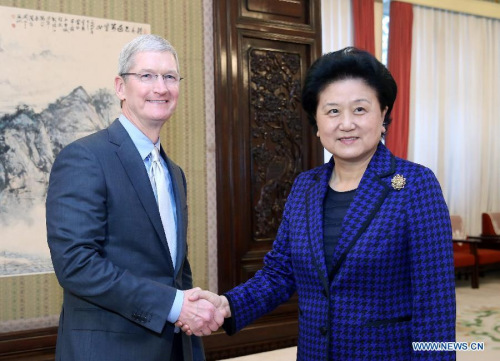 Chinese Vice Premier Liu Yandong (R) meets with visiting Apple CEO Tim Cook in Beijing, capital of China, May 12, 2015. (Xinhua/Yao Dawei) Chinese Vice Premier Liu Yandong (R) meets with visiting Apple CEO Tim Cook in Beijing, capital of China, May 12, 2015. (Xinhua/Yao Dawei)