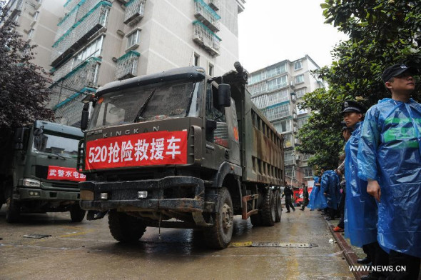 Rescue vehicles work at a building collapse site in Guiyang, capital of southwest China's Guizhou Province, May 22, 2015. (Xinhua/Ou Dongqu) Rescue vehicles work at a building collapse site in Guiyang, capital of southwest China's Guizhou Province, May 22, 2015. (Xinhua/Ou Dongqu)