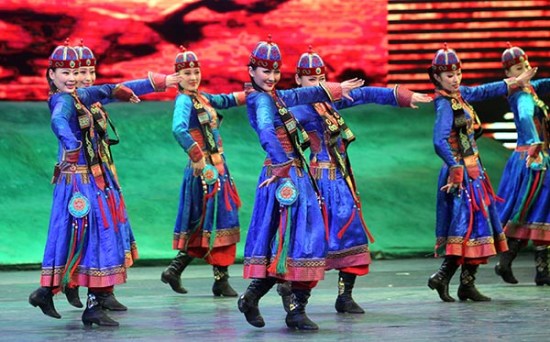 Ulan Muqir Art Troupe from the Inner Mongolia autonomous region stages two shows in Beijing in May. (Zou Hong/China Daily) Ulan Muqir Art Troupe from the Inner Mongolia autonomous region stages two shows in Beijing in May. (Zou Hong/China Daily)