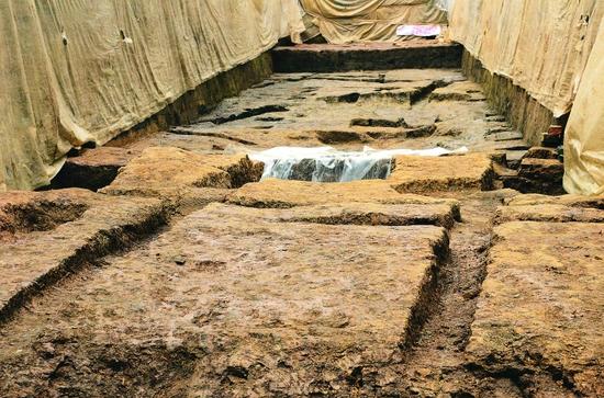 The city Sanxingdui is believed to have been the largest in southern China over three thousand years ago during the Shang Dynasty. The city Sanxingdui is believed to have been the largest in southern China over three thousand years ago during the Shang Dynasty.