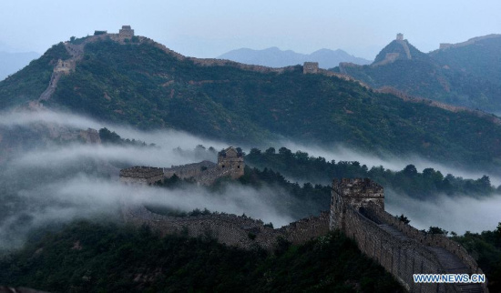 Photo taken on May 18, 2015 shows the Great Wall in cloud after a rainfall in Chengde, north China's Hebei Province. (Photo: Xinhua/Guo Zhongxing) Photo taken on May 18, 2015 shows the Great Wall in cloud after a rainfall in Chengde, north China's Hebei Province. (Photo: Xinhua/Guo Zhongxing)