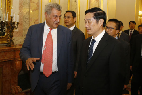 Liu Qibao (front right), head of publicity for the CPC Central Committee, meets with Spain's parliamentary speaker Jesus Posada (front left).(Photo/Xinhua) Liu Qibao (front right), head of publicity for the CPC Central Committee, meets with Spain's parliamentary speaker Jesus Posada (front left).(Photo/Xinhua)