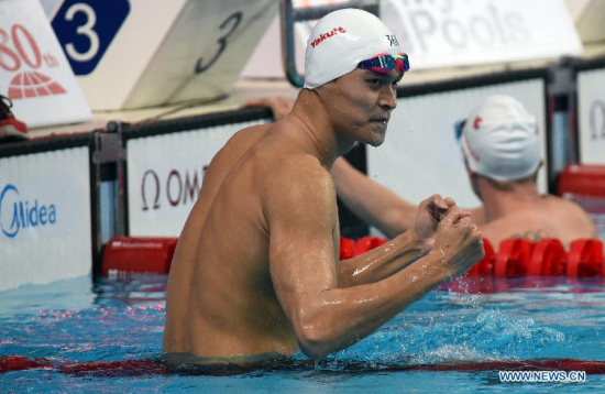 Sun Yang of China celebrates after winning the men's 400m freestyle swimming final at FINA World Championships in Kazan, Russia, Aug. 2, 2015. Sun Yang claimed the title of the event in a time of 3 minutes and 42.58 seconds. (Photo: Xinhua/Pavel Bednyakov) Sun Yang of China celebrates after winning the men's 400m freestyle swimming final at FINA World Championships in Kazan, Russia, Aug. 2, 2015. Sun Yang claimed the title of the event in a time of 3 minutes and 42.58 seconds. (Photo: Xinhua/Pavel Bednyakov)