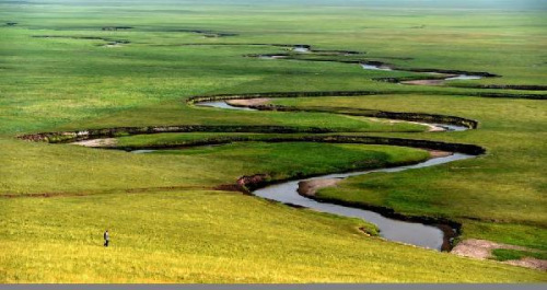 Winding rivers, floating clouds and scattered Mongolian yurts combine to create a stunningly poetic landscape on the prairie in East Ujimqin Banner, North China's Inner Mongolia autonomous region, July 25, 2015.(Photo/Xinhua) Winding rivers, floating clouds and scattered Mongolian yurts combine to create a stunningly poetic landscape on the prairie in East Ujimqin Banner, North China's Inner Mongolia autonomous region, July 25, 2015.(Photo/Xinhua)