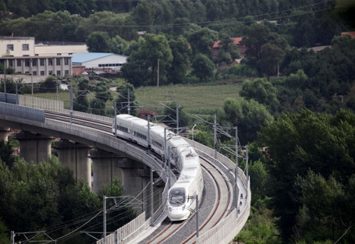 Named the most beautiful rail section in Northeast China's Jilin province, the Jilin-Hunchun section of the new rail route has nine stations that allow travelers to reach Songhua Lake (Jilin station), Jingpo Lake (Dunhua station), Changbai Mountain (Antuxi station) and Fangchuan township (Hunchun station) at speeds of up to 250 km per hour.(Photo/China Daily) Named the most beautiful rail section in Northeast China's Jilin province, the Jilin-Hunchun section of the new rail route has nine stations that allow travelers to reach Songhua Lake (Jilin station), Jingpo Lake (Dunhua station), Changbai Mountain (Antuxi station) and Fangchuan township (Hunchun station) at speeds of up to 250 km per hour.(Photo/China Daily)