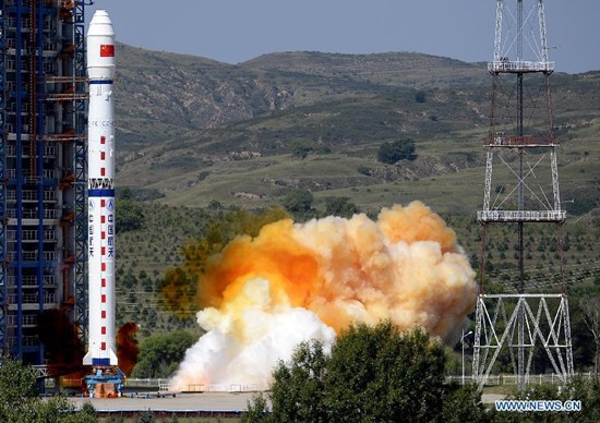 A Long March-4C rocket carrying the Yaogan-27 remote sensing satellite blasts off from the launch pad at the Taiyuan Satellite Launch Center in Taiyuan, capital of north China's Shanxi Province, Aug. 27, 2015. The satellite will mainly be used for experiments, land surveys, crop yield estimates and disaster prevention. (Photo: Xinhua/Yan Yan) A Long March-4C rocket carrying the Yaogan-27 remote sensing satellite blasts off from the launch pad at the Taiyuan Satellite Launch Center in Taiyuan, capital of north China's Shanxi Province, Aug. 27, 2015. The satellite will mainly be used for experiments, land surveys, crop yield estimates and disaster prevention. (Photo: Xinhua/Yan Yan)