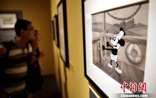 Disney's most famous cartoon images including Mickey Mouse are on display at the China Art Museum in Shanghai. (Photo/Chinanews.com) Disney's most famous cartoon images including Mickey Mouse are on display at the China Art Museum in Shanghai. (Photo/Chinanews.com)