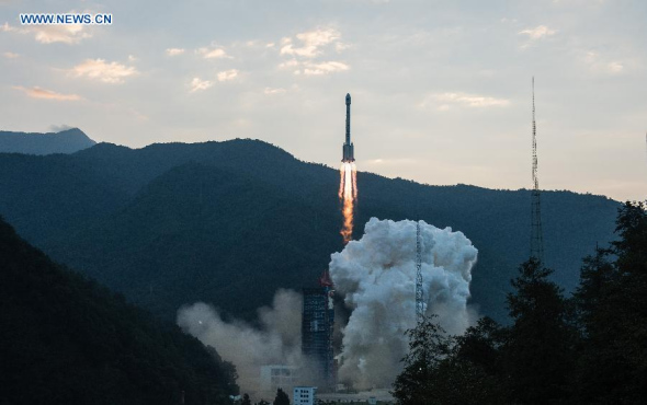 A Long March-3B carrier rocket carrying a new-generation Beidou satellite lifts off from the Xichang Satellite Launch Center in Xichang, southwest China's Sichuan Province, Sept. 30, 2015. (Photo: Xinhua/Li Xiang) A Long March-3B carrier rocket carrying a new-generation Beidou satellite lifts off from the Xichang Satellite Launch Center in Xichang, southwest China's Sichuan Province, Sept. 30, 2015. (Photo: Xinhua/Li Xiang)