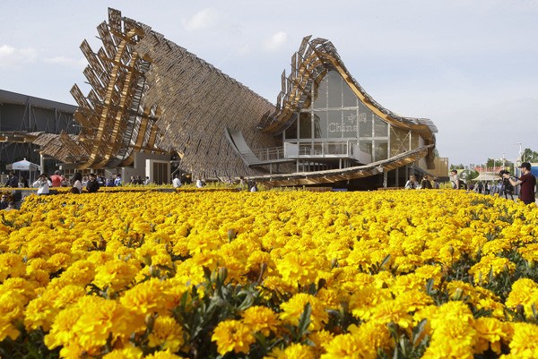 A view of China pavilion at the Expo 2015 in Milan, Italy, Saturday, May 2, 2015. The Expo opened Friday May 1 for a six-month run and its theme is Feeding the Planet, Energy for Life. (Photo/China Daily) A view of China pavilion at the Expo 2015 in Milan, Italy, Saturday, May 2, 2015. The Expo opened Friday May 1 for a six-month run and its theme is Feeding the Planet, Energy for Life. (Photo/China Daily)