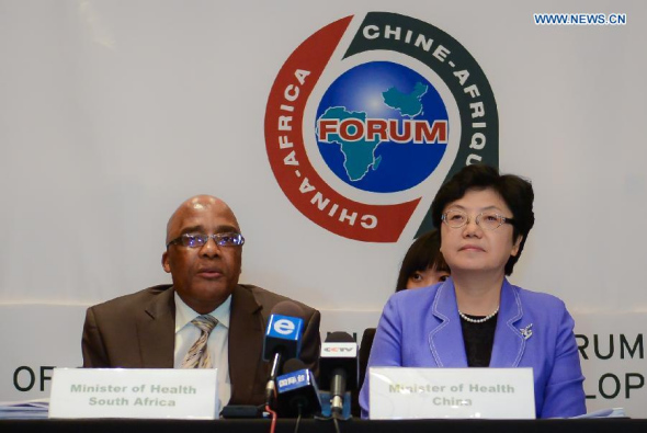 South African Health Minister Aaron Motsoaledi (L) and Director of China's National Population and Family Planning Commission Li Bin attend the press conference after the Second Ministerial Forum of China-Africa Health Development in Cape Town, South Africa, on Oct. 6, 2015. (Photo/Xinhua) South African Health Minister Aaron Motsoaledi (L) and Director of China's National Population and Family Planning Commission Li Bin attend the press conference after the Second Ministerial Forum of China-Africa Health Development in Cape Town, South Africa, on Oct. 6, 2015. (Photo/Xinhua)