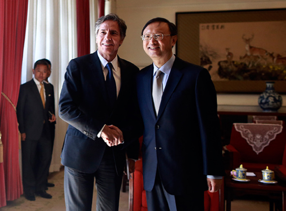 State Councilor Yang Jiechi meets with US Deputy Secretary of State Antony Blinken on Thursday. (Photo: China Daily/Feng Yongbin) State Councilor Yang Jiechi meets with US Deputy Secretary of State Antony Blinken on Thursday. (Photo: China Daily/Feng Yongbin)