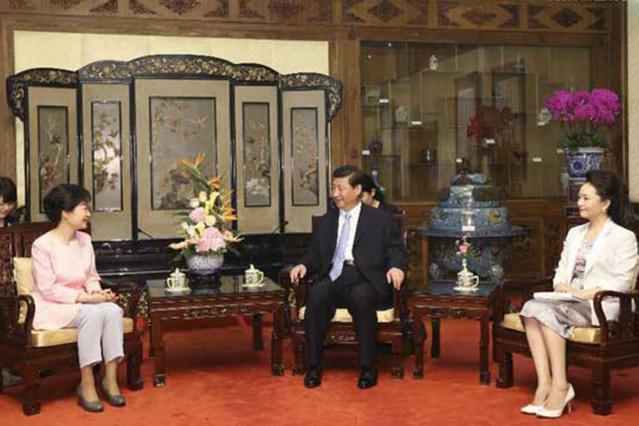 President Xi Jinping (2nd R, front) meets with South Korean President Park Geun-hye (L, front) in Beijing, June 28, 2013. (Photo/Xinhua) President Xi Jinping (2nd R, front) meets with South Korean President Park Geun-hye (L, front) in Beijing, June 28, 2013. (Photo/Xinhua)