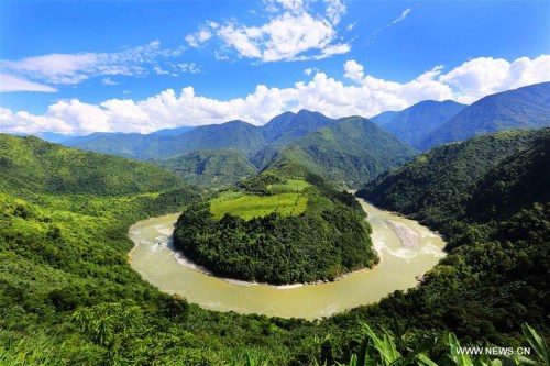 File photo taken on Dec. 6, 2014 shows the big turn of Yarlung Zangbo River in Medog County, Nyingchi City, southwest China's Tibet Autonomous Region. (Xinhua/Liu Fengying) File photo taken on Dec. 6, 2014 shows the big turn of Yarlung Zangbo River in Medog County, Nyingchi City, southwest China's Tibet Autonomous Region. (Xinhua/Liu Fengying)