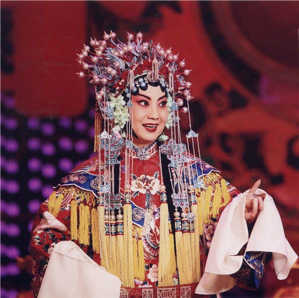Li Weikang, one of the country's most famous Peking Opera performers, wants to use her experience to keep the traditional theater form fresh. Photos provided to China Daily Li Weikang, one of the country's most famous Peking Opera performers, wants to use her experience to keep the traditional theater form fresh. Photos provided to China Daily