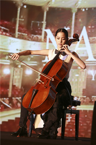 Ouyang Nana, 15, has fulfilled her musical ambition with the release of an album. (Photo by Feng Yongbin/China Daily) Ouyang Nana, 15, has fulfilled her musical ambition with the release of an album. (Photo by Feng Yongbin/China Daily)