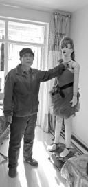 Li Zuchen and his dancing robot Li Zuchen and his dancing robot