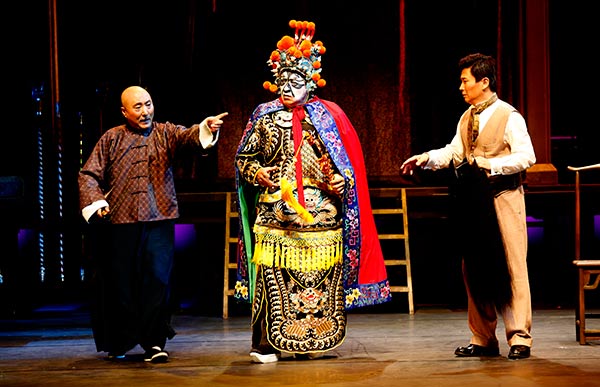 Chen Peisi and Yang Lixin play the major roles in the drama The Stage, which will tour the country after its success in Beijing in the summer. Chen Peisi and Yang Lixin play the major roles in the drama The Stage, which will tour the country after its success in Beijing in the summer.