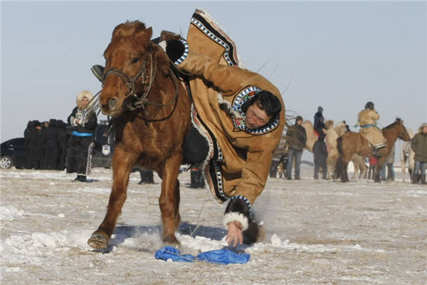 Winter nadam in Xilin Gol League, the Inner Mongolia autonomous region, features a variety of folk sports like horse racing, wrestling and rodeos. Winter nadam in Xilin Gol League, the Inner Mongolia autonomous region, features a variety of folk sports like horse racing, wrestling and rodeos.