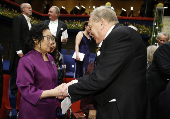 2015's Nobel laureate in Physiology or Medicine Tu Youyou (L) is congratulated following the Nobel Prize award ceremony at the Concert Hall in Stockholm, capital of Sweden, Dec. 10, 2015. (Photo: Xinhua/Ye Pingfan) 2015's Nobel laureate in Physiology or Medicine Tu Youyou (L) is congratulated following the Nobel Prize award ceremony at the Concert Hall in Stockholm, capital of Sweden, Dec. 10, 2015. (Photo: Xinhua/Ye Pingfan)