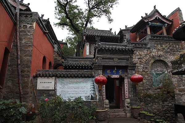 The once-abandoned village is now a popular tourist attraction.(Photo:China Daily/Sun Ruisheng) The once-abandoned village is now a popular tourist attraction.(Photo:China Daily/Sun Ruisheng)