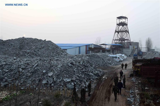 Photo taken on Dec. 25 shows a scene at the collapsed gypsum mine in Pingyi County, east China's Shandong Province. A gypsum mine collapsed in Baotai Township of Pingyi County on Friday morning, trapping 25 people underground, local authorities said. (Xinhua/Guo Xulei) Photo taken on Dec. 25 shows a scene at the collapsed gypsum mine in Pingyi County, east China's Shandong Province. A gypsum mine collapsed in Baotai Township of Pingyi County on Friday morning, trapping 25 people underground, local authorities said. (Xinhua/Guo Xulei)
