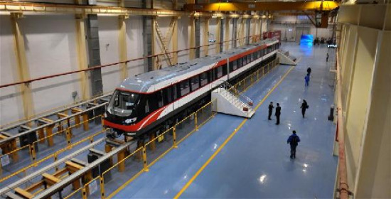 Photo taken on Dec. 26, 2015 shows a magnetic suspended train in Changsha, capital of central China's Hunan Province. China's first low and medium speed magnetic suspended railway was put into test run in Changsha on Dec. 26. China has independent intellectural property rights on the 18.55-kilometer railway. (Photo: Xinhua/Long Hongtao) Photo taken on Dec. 26, 2015 shows a magnetic suspended train in Changsha, capital of central China's Hunan Province. China's first low and medium speed magnetic suspended railway was put into test run in Changsha on Dec. 26. China has independent intellectural property rights on the 18.55-kilometer railway. (Photo: Xinhua/Long Hongtao)