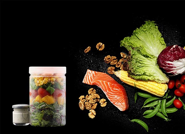 California walnut and salmon salad. (Photo provided to China Daily) California walnut and salmon salad. (Photo provided to China Daily)