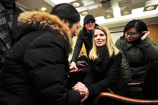 Molly Sano meets Bennett's biological mother in Ningbo, Zhejiang province. CUI YIN/CHINA DAILY Molly Sano meets Bennett's biological mother in Ningbo, Zhejiang province. CUI YIN/CHINA DAILY