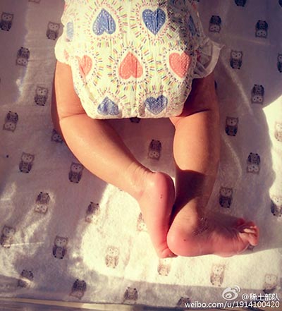 A photo of Zhang Ziyi's baby daughter. (Photo/Sina Weibo) A photo of Zhang Ziyi's baby daughter. (Photo/Sina Weibo)