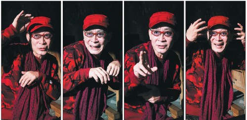 Zhang Jinlai, 57, better known as Liu Xiao Ling Tong, mimics a monkey's facial expressions. Zhang is a fourth-generation monkey opera performer in his family. (Photo: China Daily/Jiang Dong) Zhang Jinlai, 57, better known as Liu Xiao Ling Tong, mimics a monkey's facial expressions. Zhang is a fourth-generation monkey opera performer in his family. (Photo: China Daily/Jiang Dong)