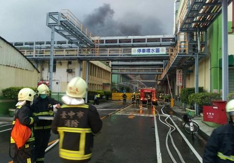 Fire and thick smoke are seen at the site. Fire and thick smoke are seen at the site.