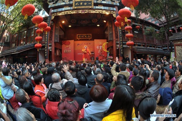 An actor performs opera during a Spring Festival temple fair at the Huogong temple in Changsha, central China's Hunan Province. (Photo/CCTV.com) An actor performs opera during a Spring Festival temple fair at the Huogong temple in Changsha, central China's Hunan Province. (Photo/CCTV.com)