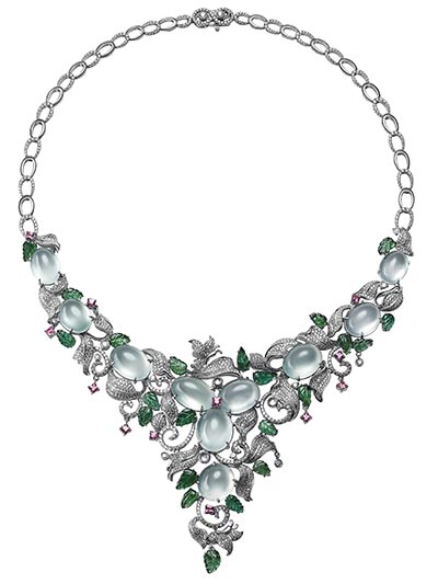 Aster Ma's collections are influenced by nature, drawing inspiration from flowers and animals. (Photo provided to China Daily) Aster Ma's collections are influenced by nature, drawing inspiration from flowers and animals. (Photo provided to China Daily)