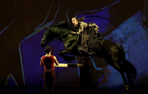 A scene from Cavalia (Photo/Courtesy of SINOCAP) A scene from Cavalia (Photo/Courtesy of SINOCAP)