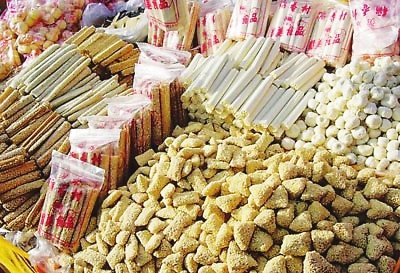 Guandong Candy is a sticky treat made out of glutinous millet and sprouted wheat. Guandong Candy is a sticky treat made out of glutinous millet and sprouted wheat.