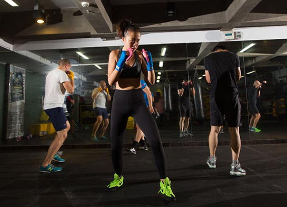 Hilary Fan says that boxing is a lot of hard work but she loves doing it. (Photo by Gao Erqiang/China Daily) Hilary Fan says that boxing is a lot of hard work but she loves doing it. (Photo by Gao Erqiang/China Daily)