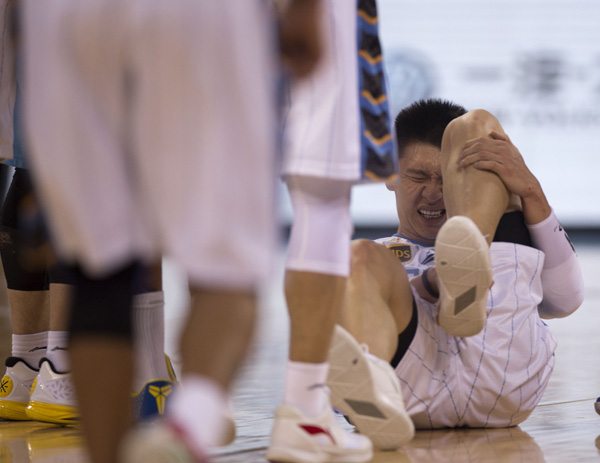 Sun Yue of Beijing Ducks reacts during Game 4 of the quarterfinal series of the China Basketball Association (CBA) playoffs at the MasterCard Center in Beijing February 21, 2016. (Photo/Xinhua) Sun Yue of Beijing Ducks reacts during Game 4 of the quarterfinal series of the China Basketball Association (CBA) playoffs at the MasterCard Center in Beijing February 21, 2016. (Photo/Xinhua)