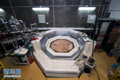 Photo taken on December 24, 2014 shows devices in Jinping Underground Laboratory in southwest China's Sichuan Province. The lab is located at 2,400 meters under the surface of Jinping Hydropower Station and opened in December 2010. (Photo/Xinhua) Photo taken on December 24, 2014 shows devices in Jinping Underground Laboratory in southwest China's Sichuan Province. The lab is located at 2,400 meters under the surface of Jinping Hydropower Station and opened in December 2010. (Photo/Xinhua)