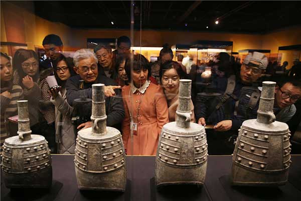 A set of ancient chime bells is displayed at the Capital Museum in Beijing on Wednesday. (Photo: China Daily/Jiang Dong) A set of ancient chime bells is displayed at the Capital Museum in Beijing on Wednesday. (Photo: China Daily/Jiang Dong)