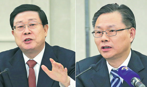 Tianjin mayor Huang Xingguo (left) and Zong Guoying, a senior official from the Binhai New Area of the city, attend a group discussion session that was open to reporters at the NPC's annual session in Beijing on Tuesday. (Photo/China Daily) Tianjin mayor Huang Xingguo (left) and Zong Guoying, a senior official from the Binhai New Area of the city, attend a group discussion session that was open to reporters at the NPC's annual session in Beijing on Tuesday. (Photo/China Daily)