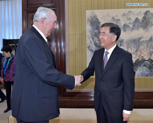 Chinese Vice Premier Wang Yang (R) meets with a delegation mostly composed of business leaders from Europe and led by Henry Keswick(L), chairman of Jardine Matheson Holdings Ltd., in Beijing, capital of China, March 16, 2016. (Xinhua/Li Tao) Chinese Vice Premier Wang Yang (R) meets with a delegation mostly composed of business leaders from Europe and led by Henry Keswick(L), chairman of Jardine Matheson Holdings Ltd., in Beijing, capital of China, March 16, 2016. (Xinhua/Li Tao)