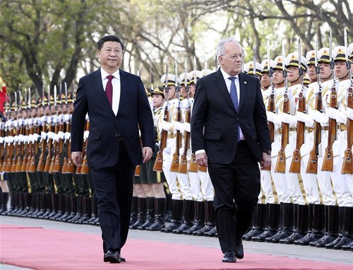 Chinese President Xi Jinping (L) holds a welcoming ceremony for Swiss President Johann Schneider-Ammann before their talks in Beijing, China, April 8, 2016. (Xinhua/Ding Lin) Chinese President Xi Jinping (L) holds a welcoming ceremony for Swiss President Johann Schneider-Ammann before their talks in Beijing, China, April 8, 2016. (Xinhua/Ding Lin)
